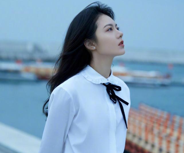 赵今麦易烊千玺同款(赵今麦胡先煦微博互动) 赵今麦易烊千玺同款(赵今麦胡先煦微博互动)