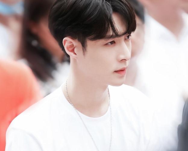 张艺兴怎么了最近都在说他,张艺兴和肖战怎么认识的 张艺兴怎么了最近都在说他,张艺兴和肖战怎么认识的