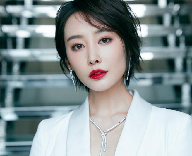 李纯到底有多迷人(李纯演庆余年里的谁) 李纯到底有多迷人(李纯演庆余年里的谁)