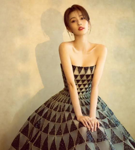 任嘉伦评价白鹿(白鹿家里有钱吗) 任嘉伦评价白鹿(白鹿家里有钱吗)